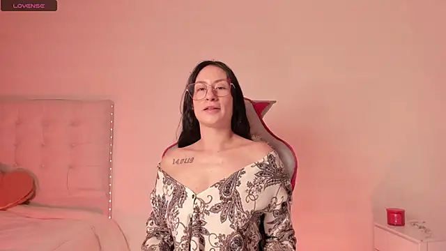 clover tter  online show from November 2025 10:35:02 AM