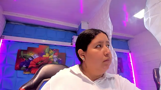 DulcineaSaenz online show from October 2025 08:31:01 PM