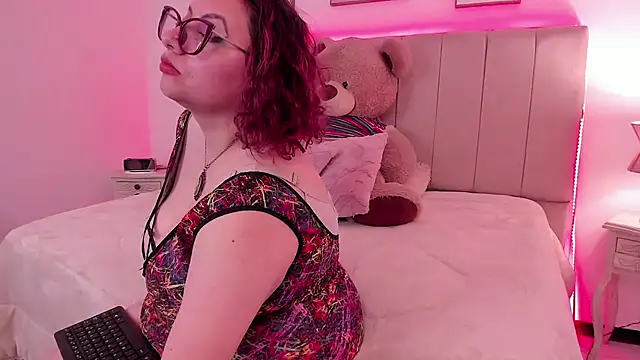 sam von tess online show from November 2025 04:23:02 AM