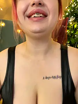 KellyMoors online show from November 2025 01:18:02 AM