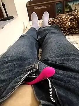 Lili 2love online show from November 2025 01:27:01 AM