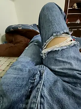 Lili 2love online show from December 2025 01:11:01 AM