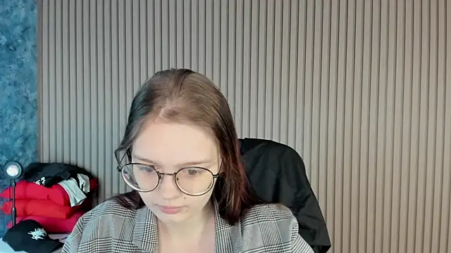 shy elina01 online show from October 2025 10:23:02 AM