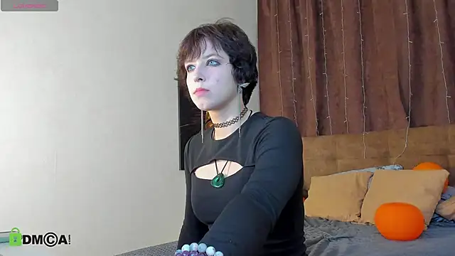 Sara Frayer online show from October 2025 09:44:01 AM