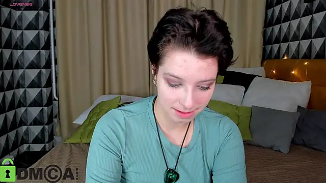 Sara Frayer online show from November 2025 01:16:01 AM