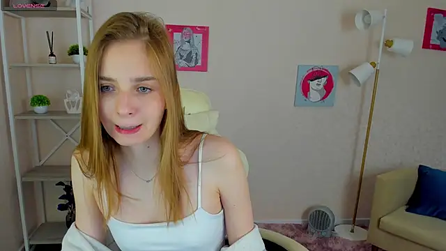 L1na Reeds online show from October 2025 01:09:01 AM