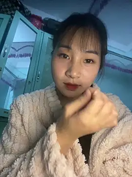 banlinh004 online show from December 2025 02:46:02 PM