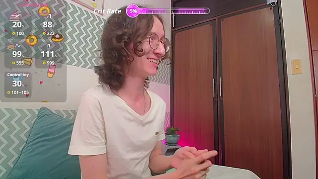 Snapshot of White_King4 chatting on October 2025 01:31:02 PM White King4 online show from October 2025 01:31:02 PM