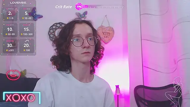 Snapshot of White_King4 chatting on October 2025 07:03:02 PM White King4 online show from October 2025 07:03:02 PM