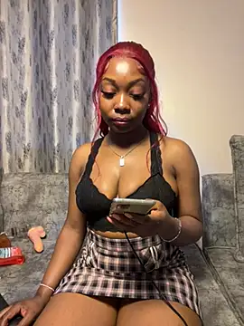 cocoluvx online show from January 2026 02:44:02 PM