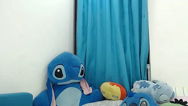 Snapshot of caramel_doll__ chatting on May 2026 01:57:16 AM caramel doll online show from May 2026 01:57:16 AM