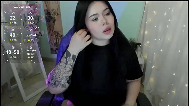 Mona Esty online show from April 2026 12:17:02 PM