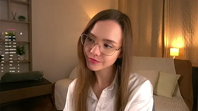 SweetSaraPie online show from April 2026 07:03:02 PM