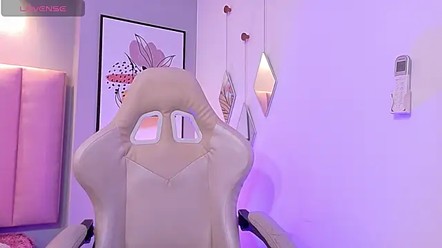 CamilaLevy online show from February 2026 12:17:02 PM