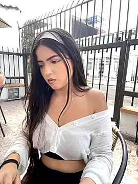 KyliePink  online show from October 2025 06:19:02 PM