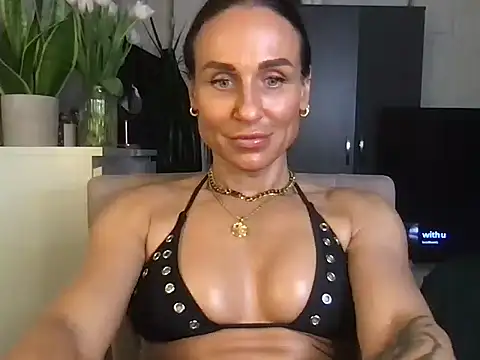 GluteQueenE online show from January 2026 05:15:01 PM