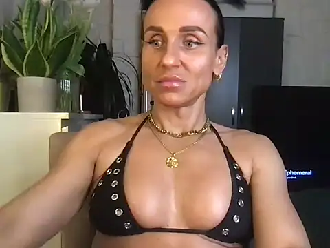 GluteQueenE online show from January 2026 08:03:02 PM