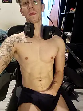 Snapshot of SweetGoodBoy22 chatting on October 2025 03:25:01 PM SweetGoodBoy22 online show from October 2025 03:25:01 PM