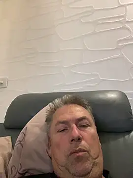 Snapshot of Sklavekay chatting on February 2026 07:06:02 PM Sklavekay online show from February 2026 07:06:02 PM