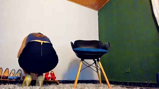 Snapshot of Velourmuse chatting on November 2025 12:10:02 AM Velourmuse online show from November 2025 12:10:02 AM