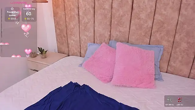  alishaa c online show from April 2026 03:50:01 AM