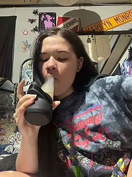 Jynx420friendly online show from June 2026 05:57:02 PM