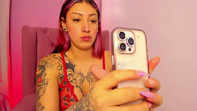 ZammyRossee online show from December 2025 04:19:01 AM