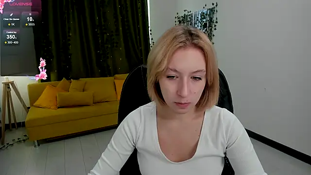 Emma Garcias online show from October 2025 11:24:01 AM