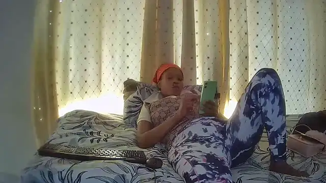 QueenLady7 online show from October 2025 02:07:02 PM