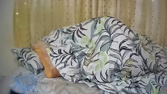 QueenLady7 online show from October 2025 03:53:02 AM