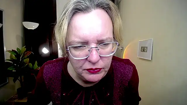 VestaWoody online show from October 2025 06:11:02 AM