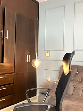 Rose monroee online show from October 2025 07:58:02 PM