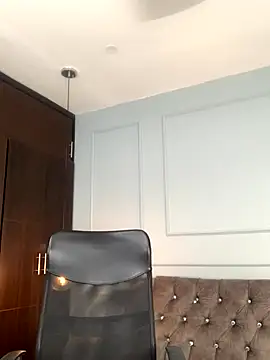 Rose monroee online show from November 2025 07:35:02 PM