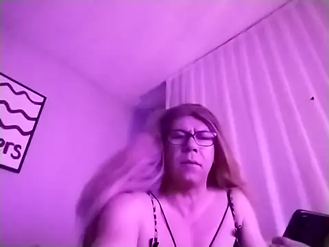 AdvisingRiffle online show from December 2025 12:27:01 AM