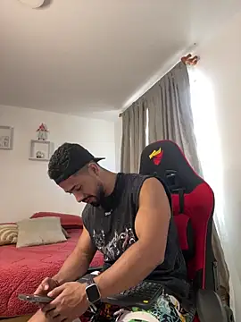 Ezzio Scolaro online show from February 2026 08:23:01 PM