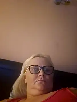 NieMaJazdyBezGwiazdy7883 online show from October 2025 06:28:02 PM