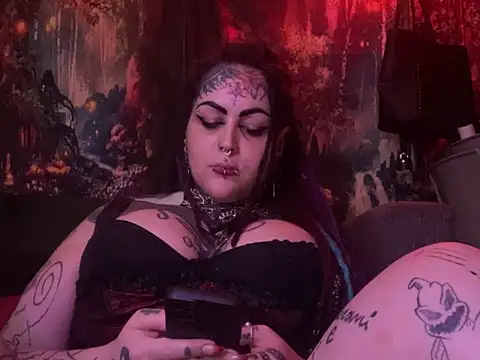 nyxvelon online show from November 2025 10:15:02 PM