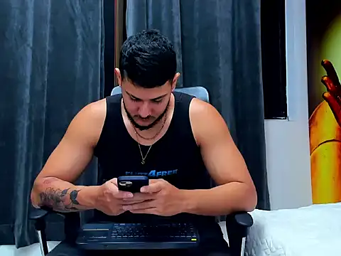 jasonshaw25 online show from February 2026 05:44:02 PM