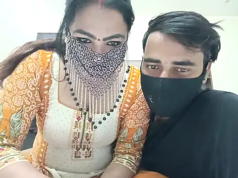 horny milf couple online show from November 2025 06:01:02 PM