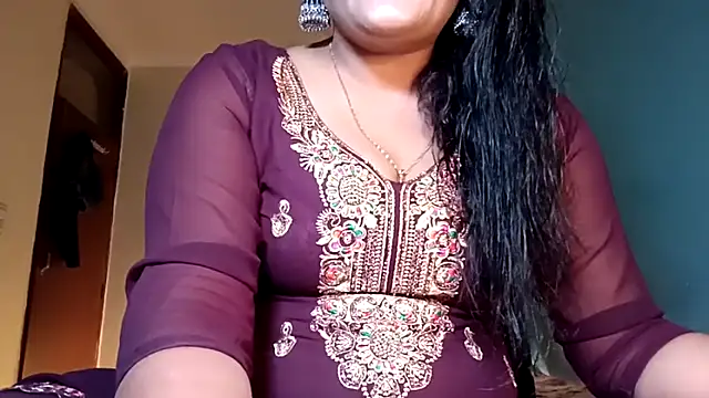 horny milf couple online show from June 2026 06:34:02 PM