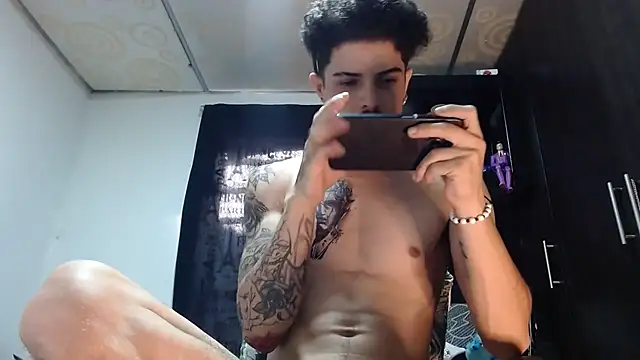 imsammytop online show from December 2025 02:01:02 PM