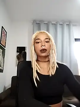 Helenoir online show from April 2026 10:53:01 AM