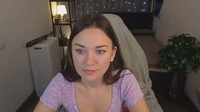 Snapshot of Madison_Golden chatting on November 2025 06:45:02 AM Madison Golden online show from November 2025 06:45:02 AM