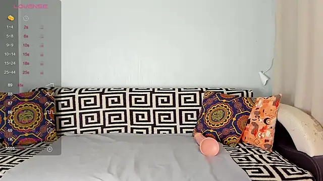 Amalia Mio online show from November 2025 07:53:01 AM