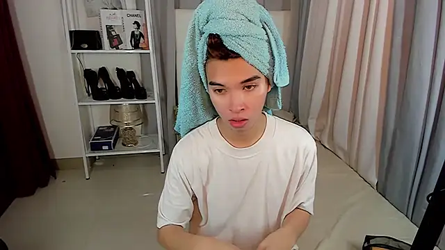 Yourdreamgoddess online show from January 2026 04:34:02 PM