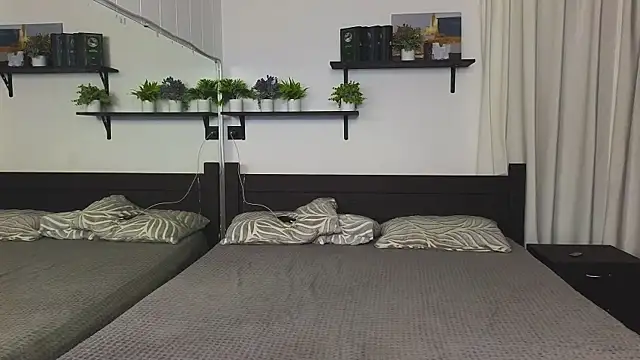 Cute Mike online show from January 2026 06:02:02 PM