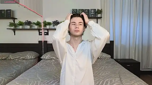 Cute Mike online show from February 2026 10:18:01 AM