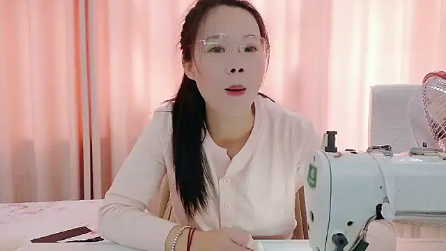 CCOO520 online show from October 2025 06:08:01 AM