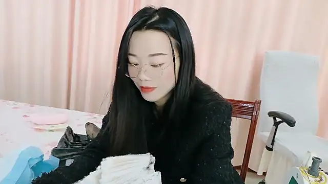 CCOO520 online show from November 2025 03:50:01 AM