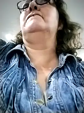 -saraqueen- online show from November 2025 08:55:01 PM